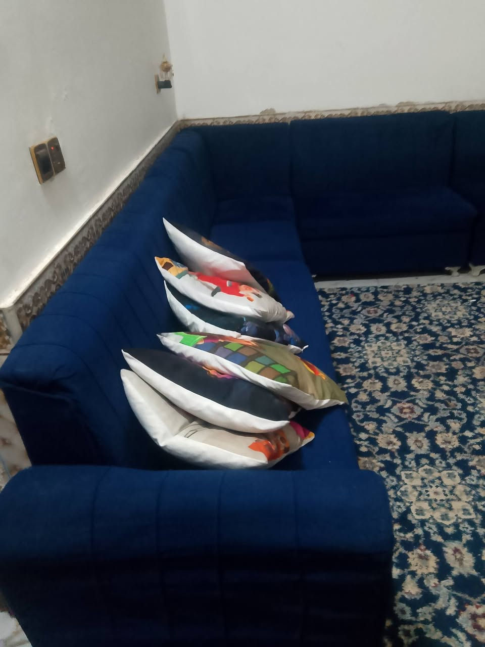 السلام عليكم ديوان 7 مترات مستعمل سعر 100 الف
كابسه صاج سعر 40 الف شغاله استعمال جدا قليل
كمبار 5 في 4 سعر 60 الف 
بنكه سعر 35 الف مراسله واتساب ***********
