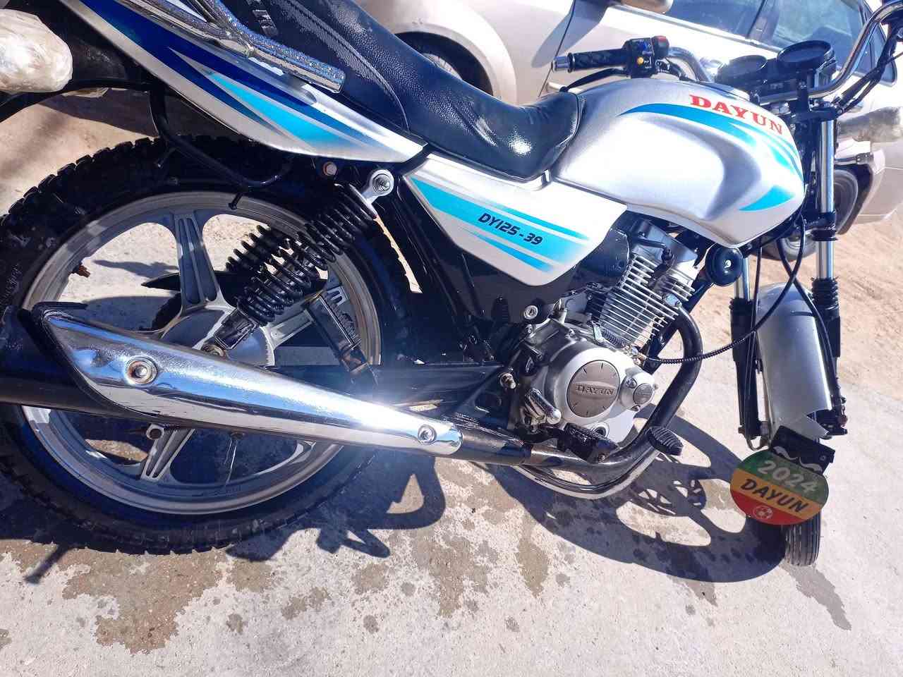 سلام عليكم دايون 2022 اوراق اصولي وصل معرض موجود الدراجه مامفتوحه نضافته مثل متشوف بالصور  كهربائيات شغاله زنون ناصي وعالي دبل اشارع نشرة  بگ لايت 
الدراجه بس ستانه العدل مكسور شمرته 

ونضافته مثل متشوف بالصور 
سعرها مليون وميتين (1000200)
 كربلاء حي العباس مولدة صدام نزلة الترابي
***********
