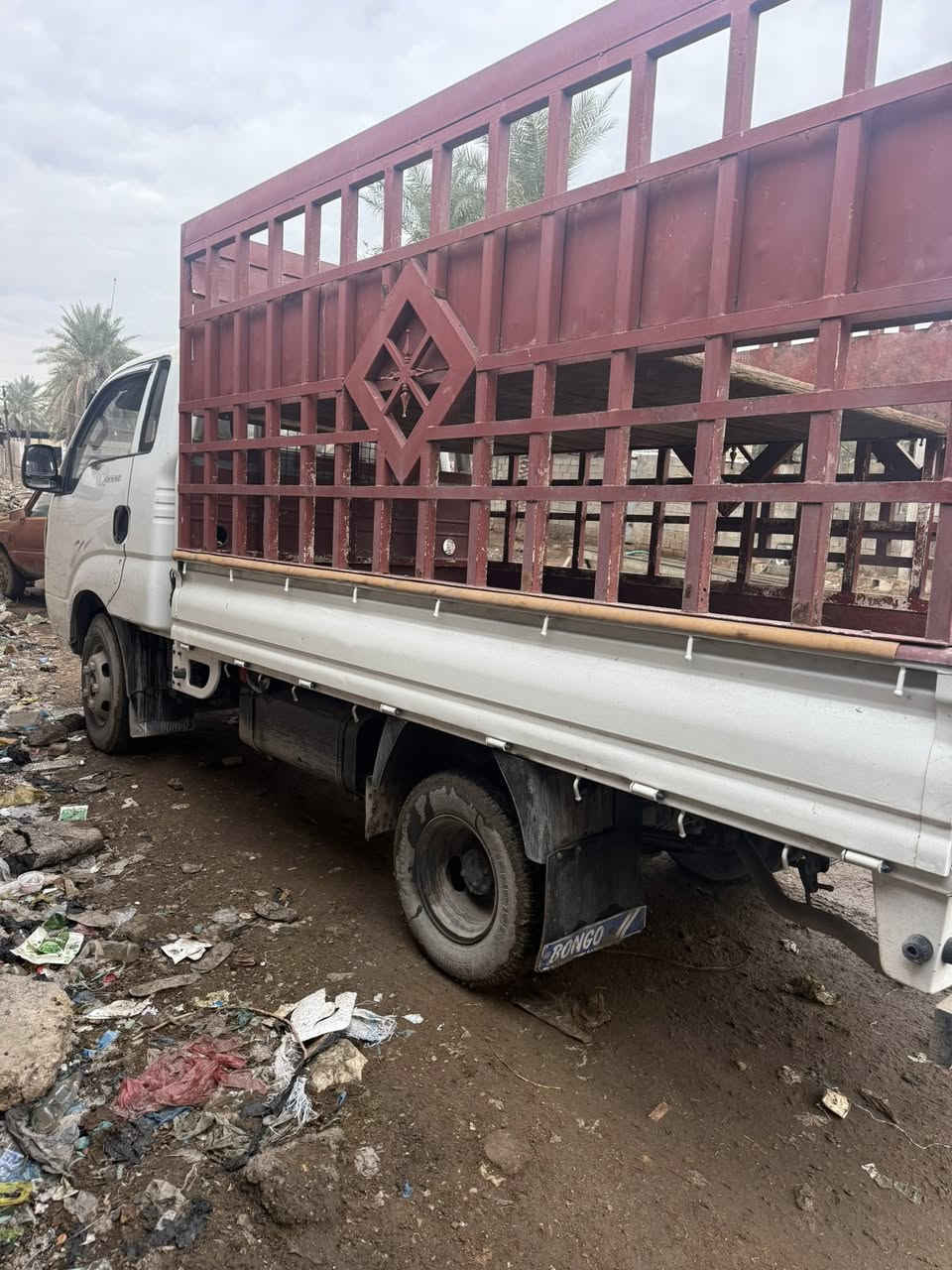 سلام عليكم كيا فحل موديل ٢٠١٠ رقم بغداد. السيارة نضيفة وجاهزة.  ***********
