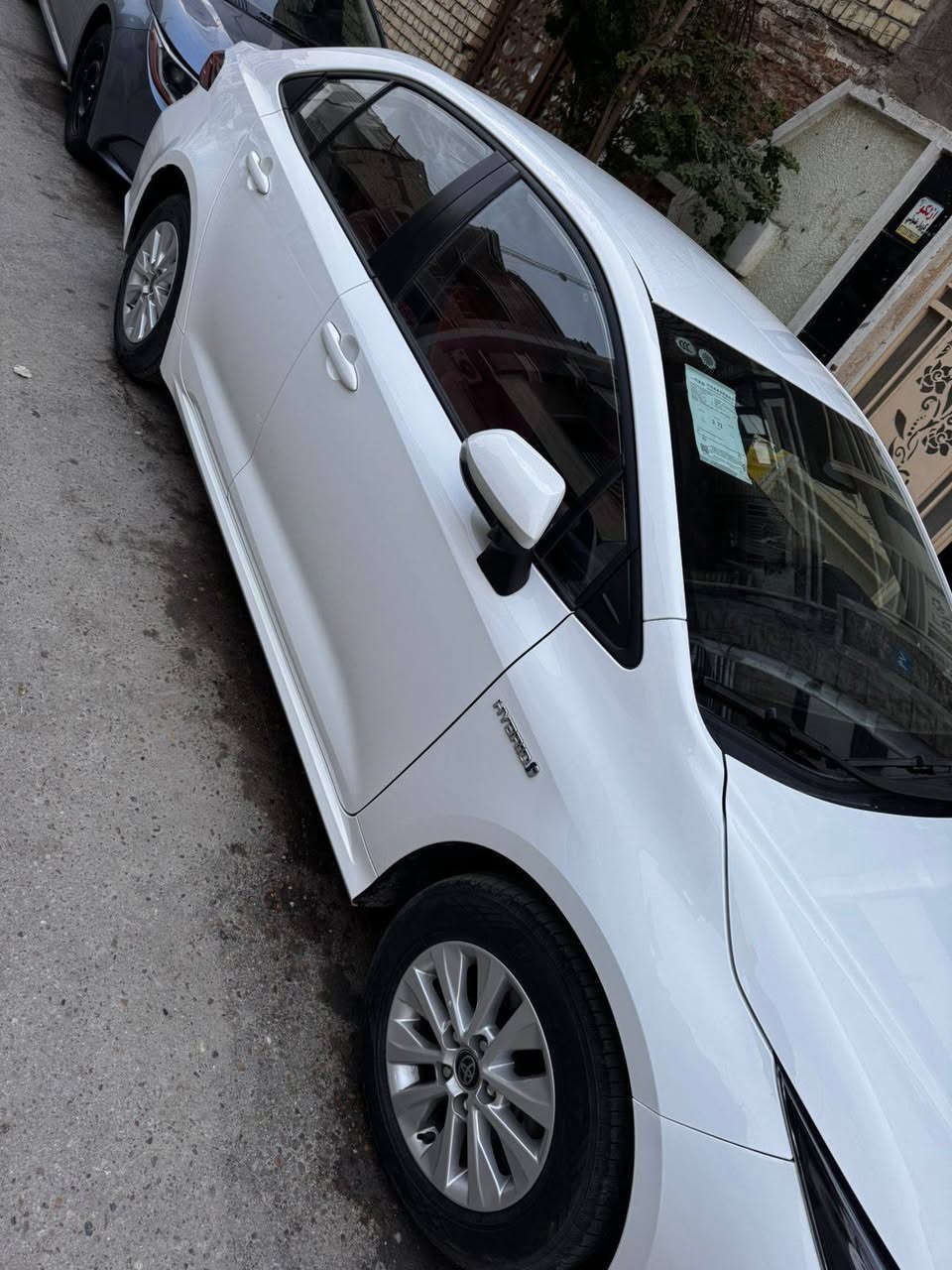 السلام عليكم كورولا هايبرد موديل 2024 
ماشية 18 الف الشكل الخليجي
السيارة مكفولة من الضربة والصبغ  داخل احمر مثل ما موضح بالصور 
مكان السياره بغداد السعر 148 
*********** واتساب ورصيد متواجد
