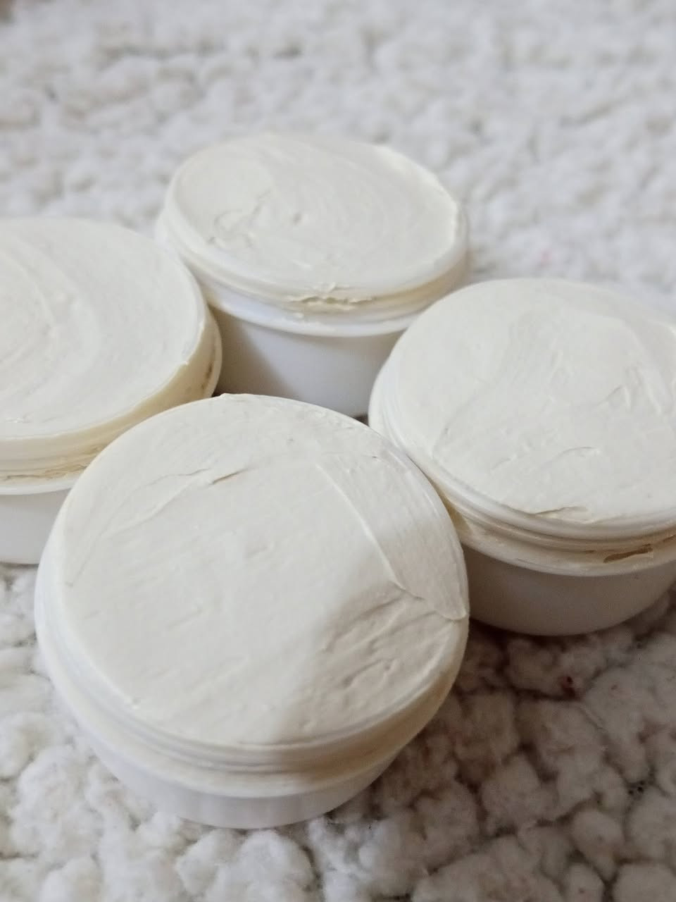 خلطه تنطيكم تبيض وترطيب ونضاره ولمعه  وتوحيد لون لبشره جنن ومن اول سبوع راح شوفون فرق يخبل
امانه للبشره لحساسه 
متوفر توصيل


**إذا كنت صاحب هذا الإعلان وتريد حذفه لأي سبب، رجاءا أرسل رسالة إلى الدعم الفني**