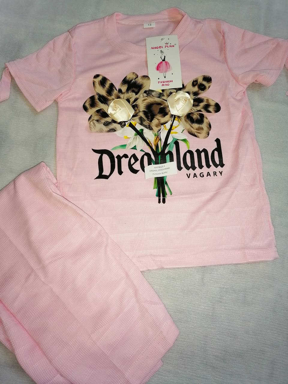 تراكسود بناتي صيفي موديلات ٢٠٢٦
الموديل الاول 
العنوان حي العدن مجمع اطلس الطابق الثاني محل البسه واحذيه كرز


**إذا كنت صاحب هذا الإعلان وتريد حذفه لأي سبب، رجاءا أرسل رسالة إلى الدعم الفني**