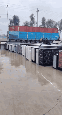 وصلت حاويه كاونترات وحاويه ديوانات تأريخ12/28 معرض علي اللافي العنوان التاجي عل شط  الشيخ حمد نزلت الحصيوه مجاور صيدليه ساره الاستفسار ***********🚀
