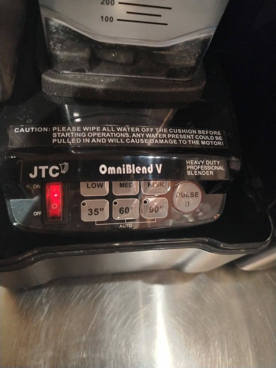 #خلاط  كاتم نوع   J T C  عدد 3
#كاتم  
#الدولكه حجم  لتر ونص 
#نقص قبق دولكه  مال خلاط واحد 
#السعر  #الواحد ب  ٨٥  الف  
#العنوان : بغداد - البنوك 
#الي يريده يتصل بالرقم 
‏‪0774 196 8336‬‏
#واتساب  #واتساب  #واتساب 
#مستعدون لبيع #كافة اثاث المطاعم والكوفيات 
#يرجى متابعة الصفحه (طلب صداقه)
ليصلكم كل ماهو جديد 
نعمل لخدمتكم 
علي البابلي 
للاستفسار الاتصال بالرقم 
‏‪0774 196 8336‬‏
