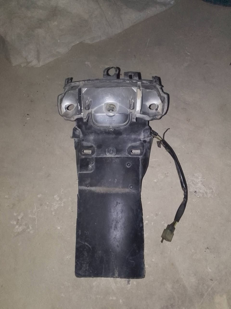 السلام عليكم عندي غراض درجه بطه للبيع +بوشه وبستم وملف مال دراجه عصفورية بلادي السعر  40 رقم واتساب ***********
