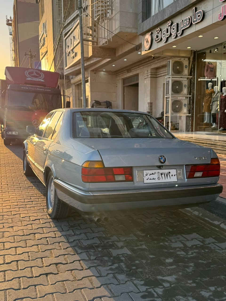 السلام عليكم . شباب bmw موديل 1990 رقم صدامي السياره حلوه ونصبتها تخبل جاهزه من كلشي مكانها النجف الاشرف مكفوله من الحادث مصبوغه عام جماليه فقط السعر 65 ورقه للاستفسار ***********
