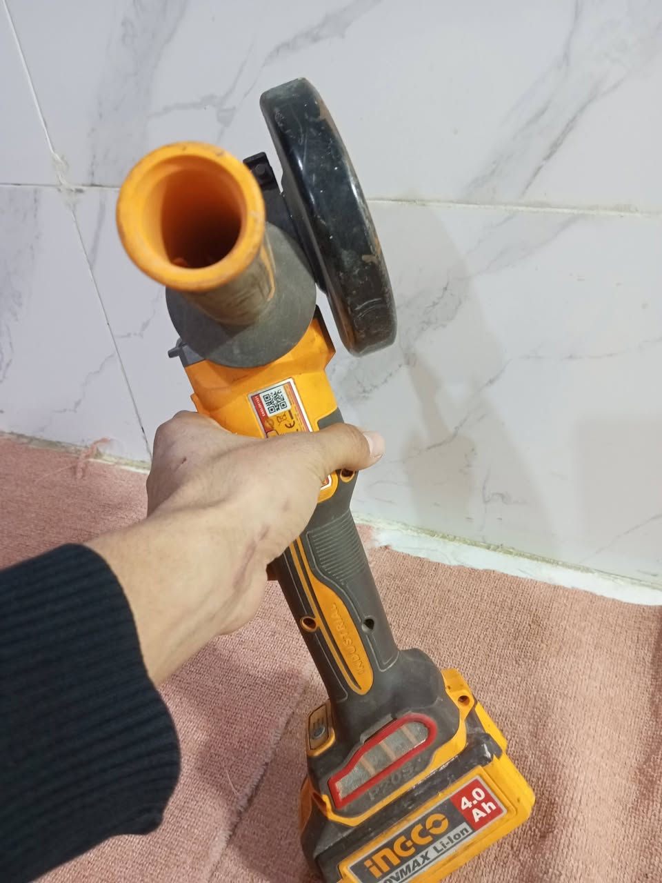 كوسرا شاحن بطارية وحده للبيع السعر ٥٠قغل ***********
