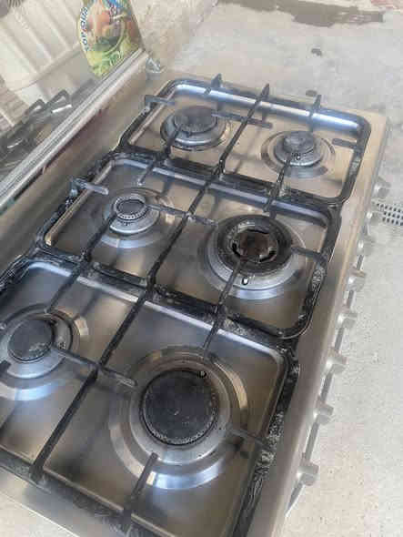 السلام عليكم 
طباخ ميراكو ايطالي ٦ عيون شغال والفرن شغال مابي اي ضرر

سعره ١٧٠ وبي مجال 

مكاني بغداد السيدية
***********
