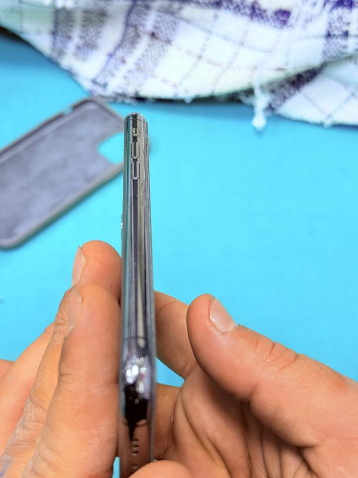 سلام عليكم ايفون ١١ برو فقط جهاز بعد على وضع الشكره لمفتوح ولا داخل صيانه ذاكره ٢٥٦ بطاريه72جهاز نضيف 85% 

سعر 375 وبي مجال شي بصيط حك الجيه 
عنوان بغداد الشعب سوق شلال 
رقم ***********
