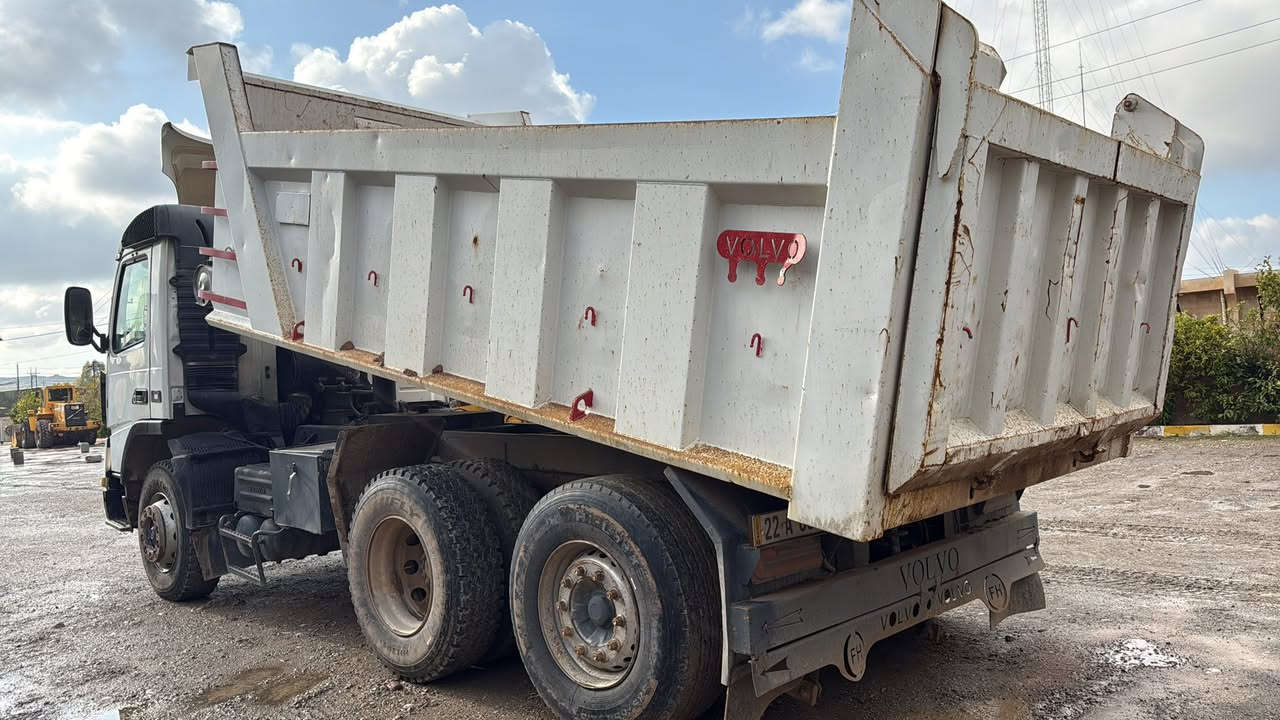 لبيع فالفو fm12سحال جوب موديل 2000رقم اربيل ***********
