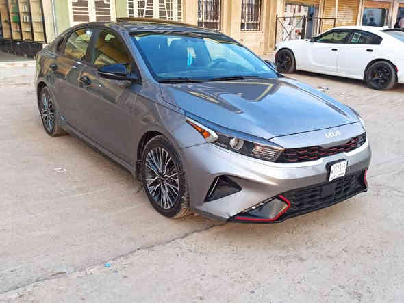 السلام عليكم 
كيا فورتي  جي تي لاين
موديل  2023
فول موصفات 
 بصمه تشغيل بصمه ابواب كشنات جلد سلايت 
رادارات حساسات سياقه ذاتيه 
منفيس تترقم جميع المحافظات ما عد الإقليم 
محرك وكير شرط 
محرك 20 دوش 
ماشيه 22 الف مايل 
ضرر شبر بجاملغ الخلفي صبغ وقبغ صندوك مبدل اصلي بدون دواخل شرط
رقم الشاصي مرفق مع الصور 
السعر 173$ وبيها مجال 
🛑ملاحظه مهمه
 يرجى الاتصال من  الساعه 9 صباحأ إلى الساعه 9 مساء
#العنوان موصل الجديده شارع بغداد مجاور سنتر بغداد
#مكتب ال رزان للسيارت
***********
***********
