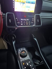 اخوان عندي سورنتو 2022 فول عدا فتحة هايبرد  اريد اراوس بهانتر 2025    ...