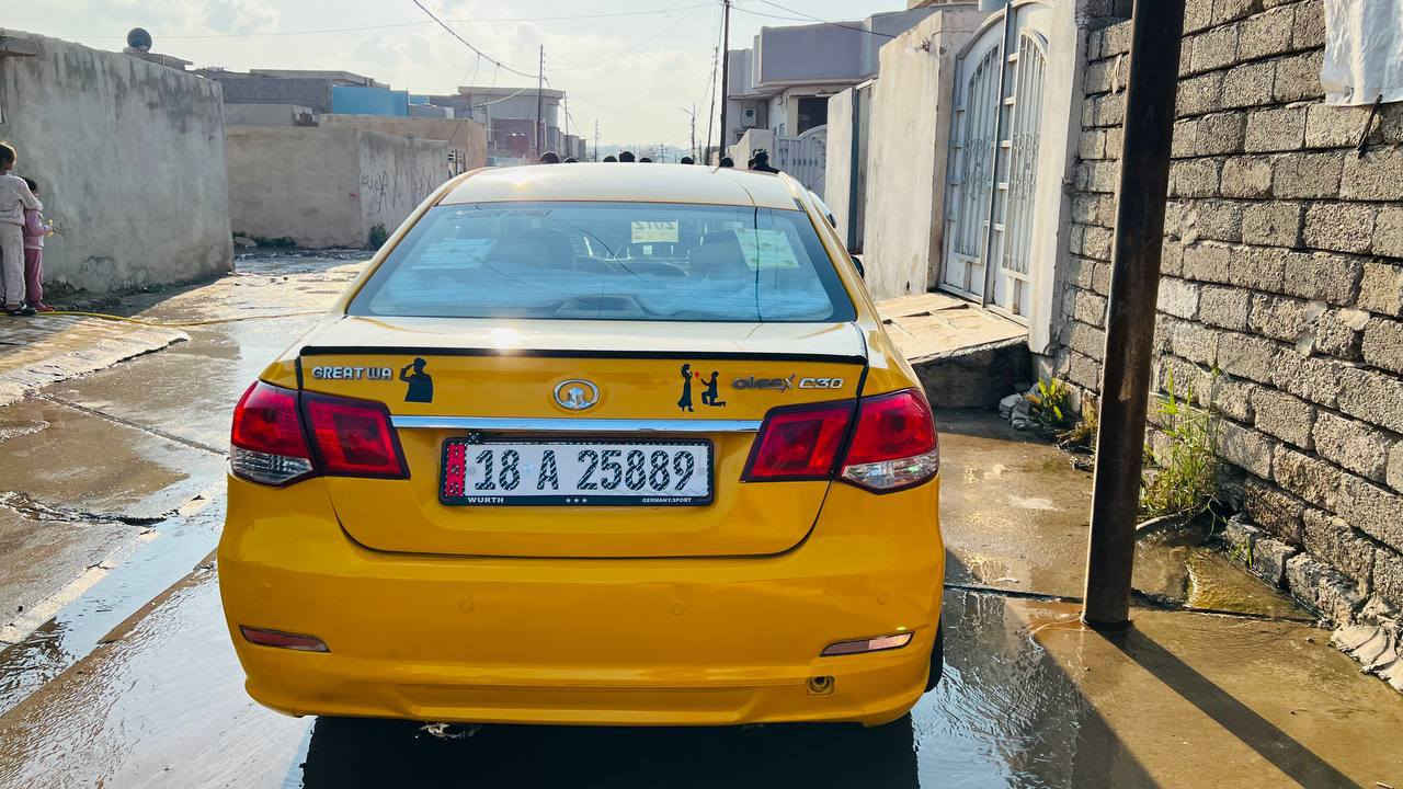 سيارهGREATWA (كريت ول)
تكسي موديل 2012 
سنويه جديده رقم انكليزي بابل
شرط التحويل
المكان الموصل الجانب الايمن
السعر 45
رقم المبايل ***********

ملأحظه السياره جاهزه من كلشي ماتحتاج بس ستر الله
