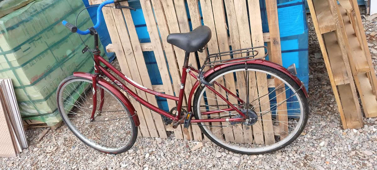 بايسكل حجم 26 للبيع 60الف بي مجال ***********
