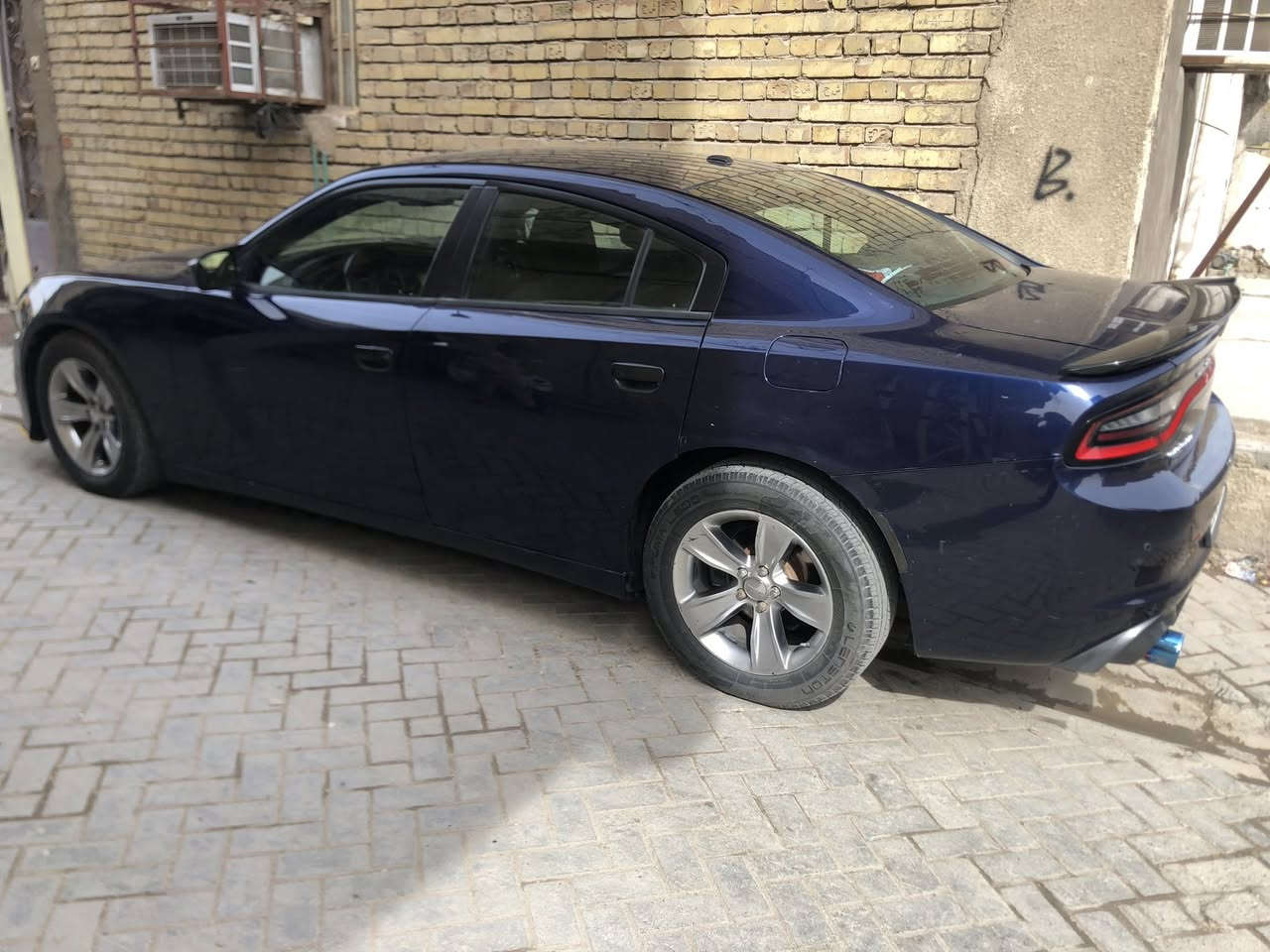 جارجر 17 sxt شاشة وسط السعر 165 العنوان بغداد / *********** ماشية 150
