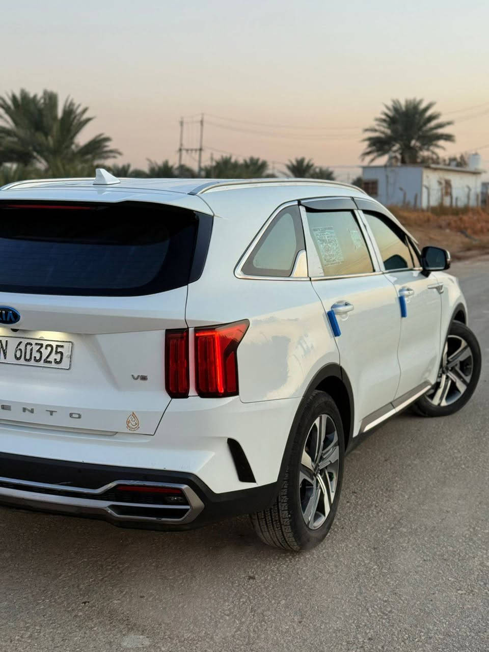 السلام عليكم للبيع كيا سورنتو موديل 2021 وارد خليجي فول موصفات السياره بصمه حساسات خلفيه مري شفط كشنات كهرباء وجلد كامره دواره جنطه كهرباء ٤كامرات برد خلفيه  السياره بعدهي جديده مابيه نقص لو برغي ماتخلي عليه مكينه جديده 6سلندر 😘تبريد ثلج ٣قطع 7راكب رقم بغداد الإنكليزي مشروع وطني سنويه مجدده لل٢٠٢٨ السياره بعدهي عل وضع شركه برغي مامفتوح بيه سياره بيه تجيه خفيفه كلش ومصبوغه عام سعرها 192 وبيه مجال هذا رقمي *********** مكاني بابل الحله بيع مستعجل شراي يتصل وبيك خير وتدلل
