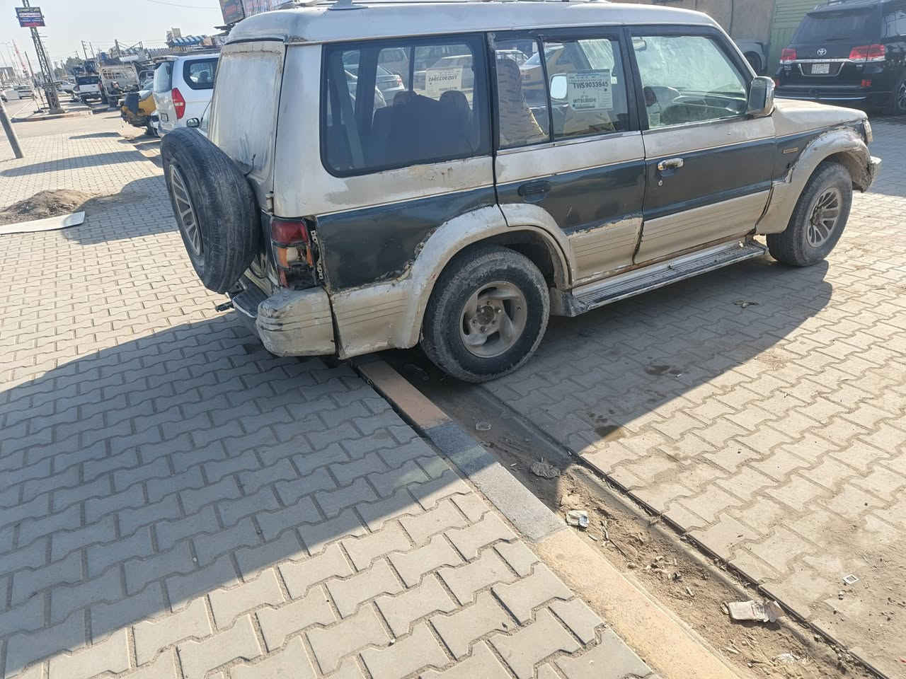 سلام عليكم باجيرو موديل 1993 رقم بابل الماني تحويل مباشر السياره كاز مكينه وكير جدد حداديه شواصي كهربائيات  تخم تاير     بيع او مراس  السعر 30.                 ***********
