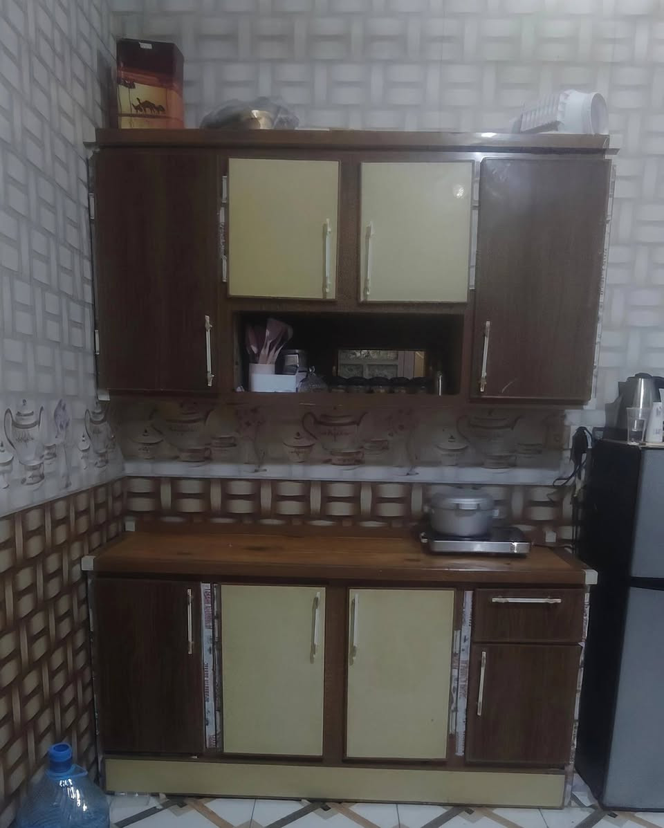 غرفة اخشاب صاج عراقي قفل ٥٠٠ كاونتر قياس 170سم  ٢٠٠  قفل ديوان 100 قفل 10امتار  التكوت حاليا مدوشمات  علماً الدوشمة جديدة قضاء شط العرب الكباسي الكبير قرب جسر خالد ***********
