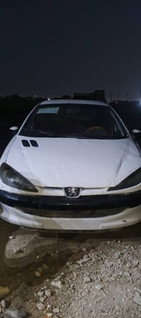 بيجو 206للبيع بيه كتاب مزاد وزارة الداخلية السعر 10اوراق وبيه مجال مكا...