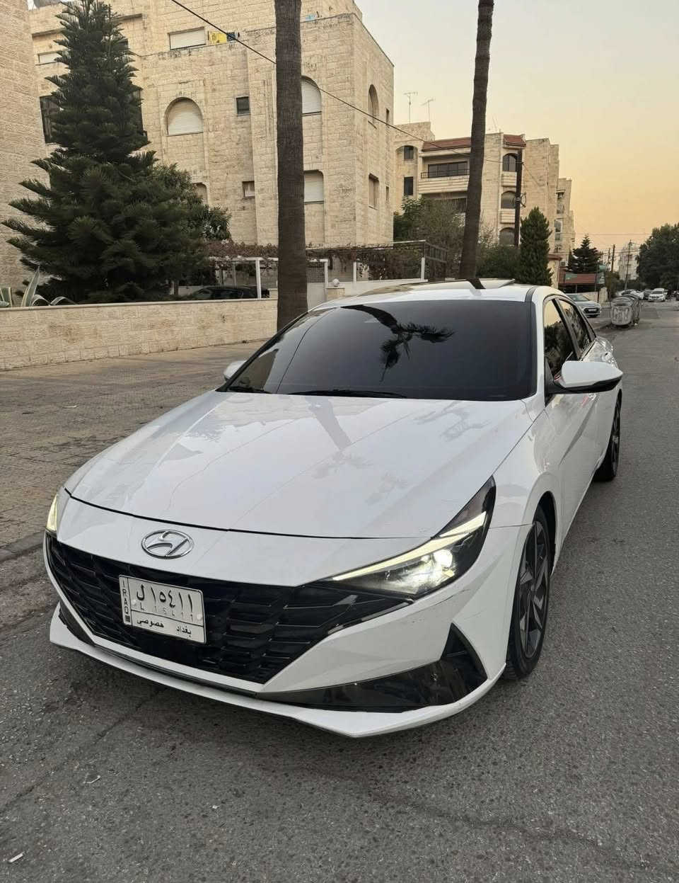 السلام عليكم النترا للبيع ووارد امريكي موديل 22هايبرد
موصفات فول محرك 2دوش 
ترهم مراوس بفورتي 
***********
