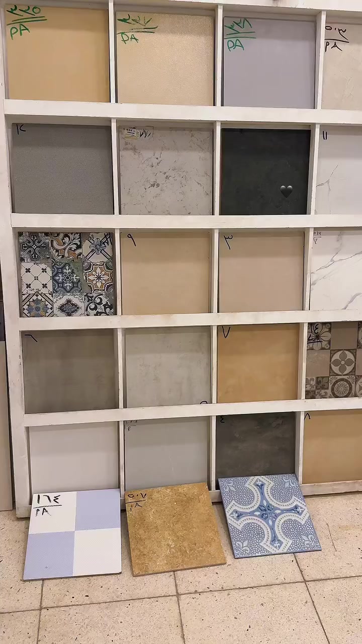 إذا ناوي تبدّل أرضـيـة حمامك… لا تشتري قبل ما تشوف هذا الفيديو 👇

مو كل أرضية #حمام تتحمل الرطوبة… بس هاي مصممة حتى تعيش سنين!

إذا تعبت من الأرضيات اللي يتغير لونها أو تخرب بسرعة بسبب المي والرطوبة 👇
وصلتكم أحدث أرضيات حمامات #بورسلين 30×30 هندي وإيراني بجودة عالية وشكل يبقى ثابت مثل أول يوم.

🔥 ليش تختارها؟
✅ مقاومة قوية للماء والرطوبة
✅ ما تفقد لونها ولا لمعانها مع الوقت
✅ عملية وسهلة التنظيف
✅ مناسبة للاستخدام اليومي الثقيل
✅ تصاميم حديثة تناسب كل حمام عصري

🎥 شوف الفيديو للنهاية وركز بالتفاصيل… الفرق واضح بالجودة والنقشة على الطبيعة 👇

📍 الموقع: المحمودية – الشارع العام – قرب محطة تعبئة وقود المحمودية
📞 للاستفسار والحجز:
***********
***********

⚠️ @#الكميات محدودة والموديلات تنفذ بسرعة… احجز الآن قبل لا يخلص الموديل اللي يعجبك!

✨ معرضنا يوفر الجودة اللي ترتاحلها سنين مو موسم واحد
