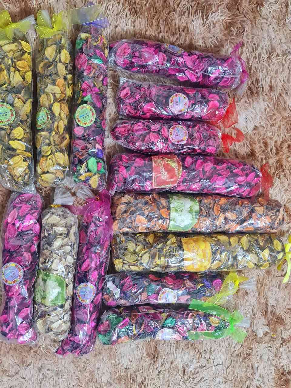 ورق مجفف للتزيين تصفيه ب١٣ قفل عدد ١٤ قطعه من ضمنهم ٣ كبار .بغداد


**إذا كنت صاحب هذا الإعلان وتريد حذفه لأي سبب، رجاءا أرسل رسالة إلى الدعم الفني**