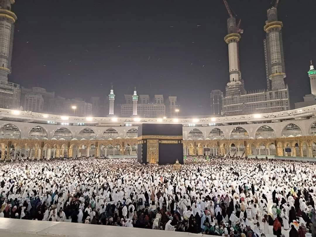 اللهم صل على محمد وآل محمد...
( عمرة شعبان في عطلة نص السنه )
          🕋🕋🕋🕋🕋
          اعلان٠٠٠٠٠٠اعلان
       🌺🌺🌺🌺🌺🌺 
            على بركة الله
     👑 تعلن حملة السجاد ع 👑
عن تسيير رحله الى الديار المقدسه
 .....( عن طريق البر )..... 
لأداء مناسك العمره المفرده / شهر شعبان
       🕋🕋🕋🕋🕋
برنامج الرحله بالتفصيل 
🔻🔺️🔻🔺️🔻🔺️🔻🔺️
------------------------------
١- مدة الرحله ١٠ ايام مع الطريق
(  ٢ ليله / ٣ ايام في المدينة...٦ ليالي/ ٧ ايام في مكه )
❎️❎️❎️❎️❎️
٢- السكن في المدينة المنور المنطقه المركزيه
[ فندق ديار السلام / شارع السلام مشي عل الاقدام الى الحرم ]
⭐️⭐️⭐️⭐️
❎️❎️❎️❎️❎️
٣- السكن في مكه المكرمه 
 [فندق فلسطين ] 
شارع ابراهيم الخليل مسافة ٣٠٠ م مشي على الاقدام الى الحرم 
⭐️⭐️⭐️⭐️
❎️❎️❎️❎️❎️
٤- السعر  1000050 مليون وخمسين الف دينار فقط
يشمل ( الفيزه + النقل + السكن + ٣ وجبات طعام اوبن بوفيه )
❎️❎️❎️❎️❎️
٥-  ( احرام  +  حقائب )
هديه الى كل معتمر
❎️❎️❎️❎️❎️
٦- تاريخ الرحله 2026/2/3
بداية عطلة نصف السنه
❎️❎️❎️❎️❎️
٧- مزارات مكه والمدينه تشمل
[ جبل أحد - جبل النور - مسجد قباء - المساجد السبعه - منى - عرفه - مزدلفه....وبقية المزارات ]
❎️❎️❎️❎️❎️
٨- رحله دينيه ترفيهيه من ظمن البرنامج الى محافظة جده 
❎️❎️❎️❎️❎️
٩- مرشد ديني وكادر مختص يرافق الحمله طيلة ايام الرحله
❎️❎️❎️❎️❎️ 
١٠- الرحله عن طريق البر....
 باصات عراقيه حديثه ومكيفه ومريحه وخدمات على طول الطريق 
ان شاء الله
❎️❎️❎️❎️❎️
هدفنا خدمتكم ومن الله التوفيق للحجز والاستفسار الاتصال بأرقام الحملة 
🤗🤗🤗🤗🤗
*********** ☎️
*********** ☎
ابو سجاد / متوفر واتساب 
***********☎️
أدمونة الكروب/ متوفر واتساب 
اهلااا وسهلااا ومرحبا بالزوار الكرام....... @الجميع 
❎️🤗🙋📢💐🌼🕋🟡👑🎩❎️
