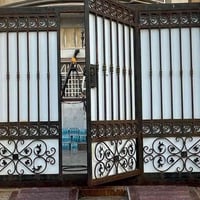 باب • ٢٫٢٠×٣٫٢٠م • البصرة حي الخضراء