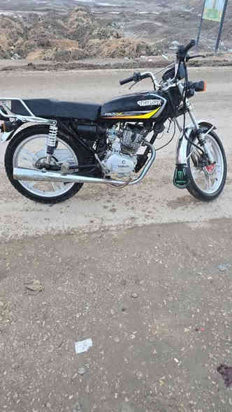 السلام عليكم
دراجه سيفان موديل 23 أوراق.. ما مفتوحه السعر 625 بيه مجال لشراي
***********
