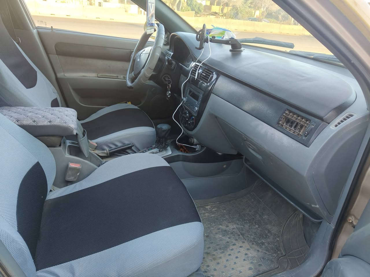 السلام عليكم اوبترا للبيع موديل 2007 مكفوله من ضربه مكينه وكير وحداديه خير من الله  تبريد ثلج تفئه سياره جاهزه من كلشي رقم قادسيه كير اوتو السعر 57 وبيه مجال بسيط تصال عل رقم ***********
مكاني بابل سياره مال جناي 
.
.
