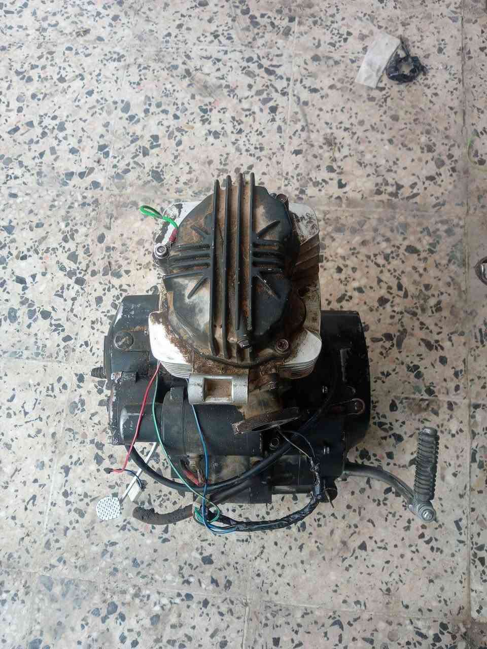 متوفر محرك ايراني ٥گير محرك مفتوح الداخل كله مشدود جديد واصلي وبي ضمان ونضافه90/100 السعر ١٥٠وبي مجال قليل مكان ديالى شهربان تواصل ***********
