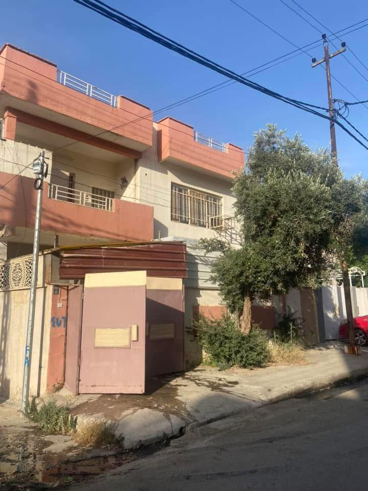 دار لللللايجار حي الصديق الاولى خلف مول الخيرات
ركن 160م طابقين بيت درجة اولى فول موصفات بيت تصميم تركي البيت درجة اولى موصفات بيت عالي الجودة السعر 600الف طابقين بيت يحتوي على 6غرفه هول واستقبال وصحيات مطبخ حمام سيراميك وبورسلين ***********—***********
