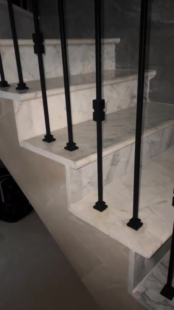 محجر المنيوم مع اعمده حديد نازكه ورفيعه


**إذا كنت صاحب هذا الإعلان وتريد حذفه لأي سبب، رجاءا أرسل رسالة إلى الدعم الفني**