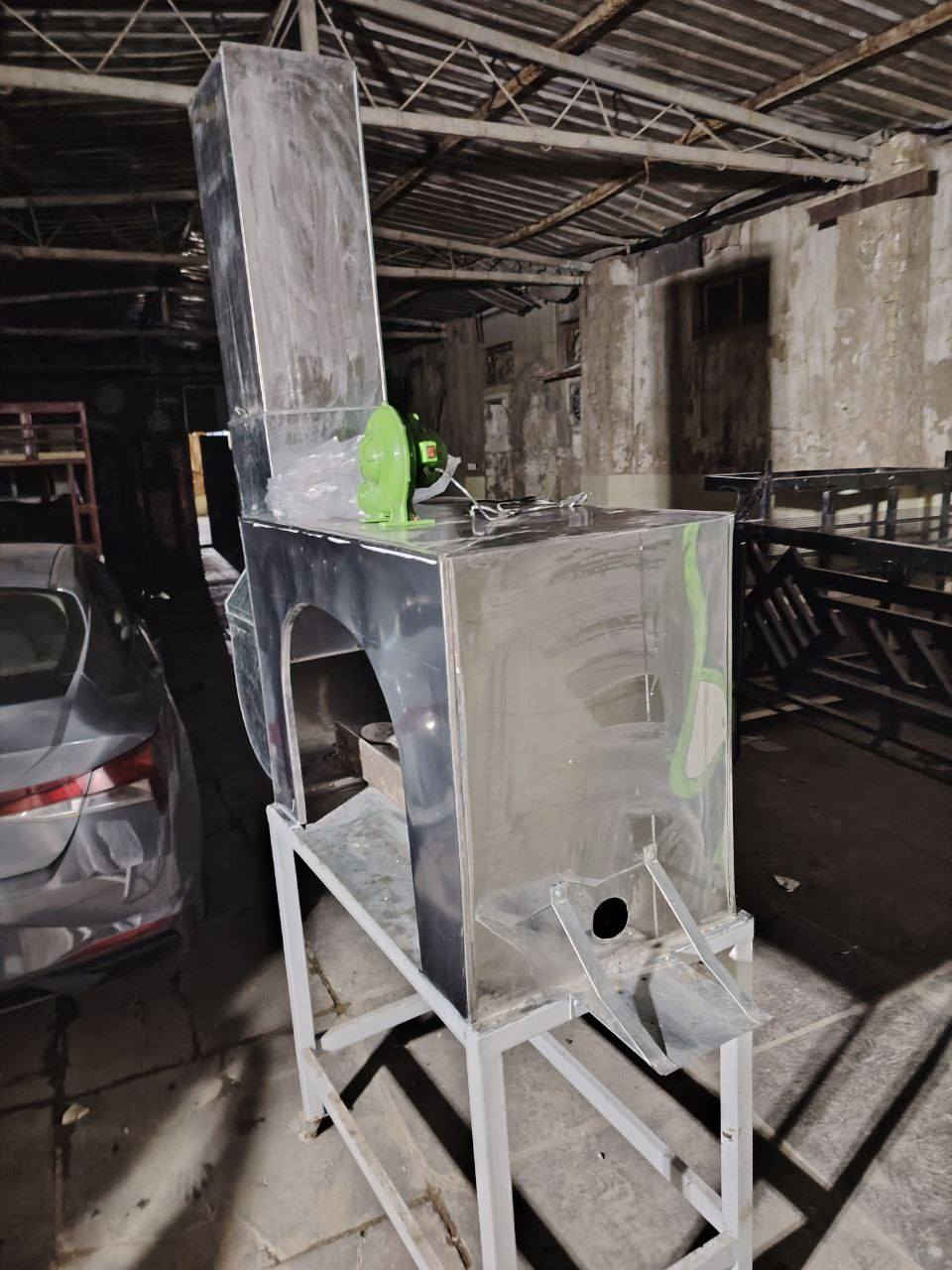 غراض مطعم كباب للبيع استخدام 4 ايام فقط بسلفان واتساب ***********
