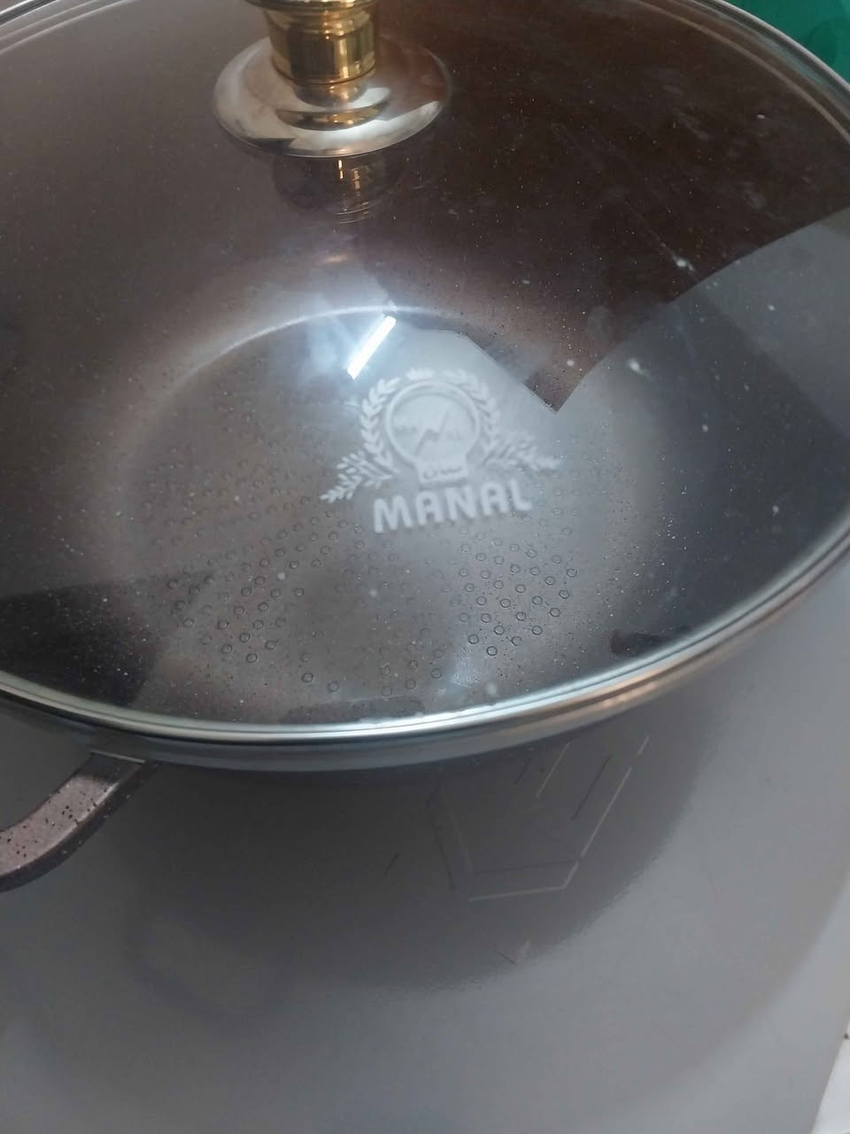 قدر قياسه من الاعلى ٣٣ سم للبيع جديد ب ١٥ وبيه مجال بسيط بغداد, العراق


**إذا كنت صاحب هذا الإعلان وتريد حذفه لأي سبب، رجاءا أرسل رسالة إلى الدعم الفني**