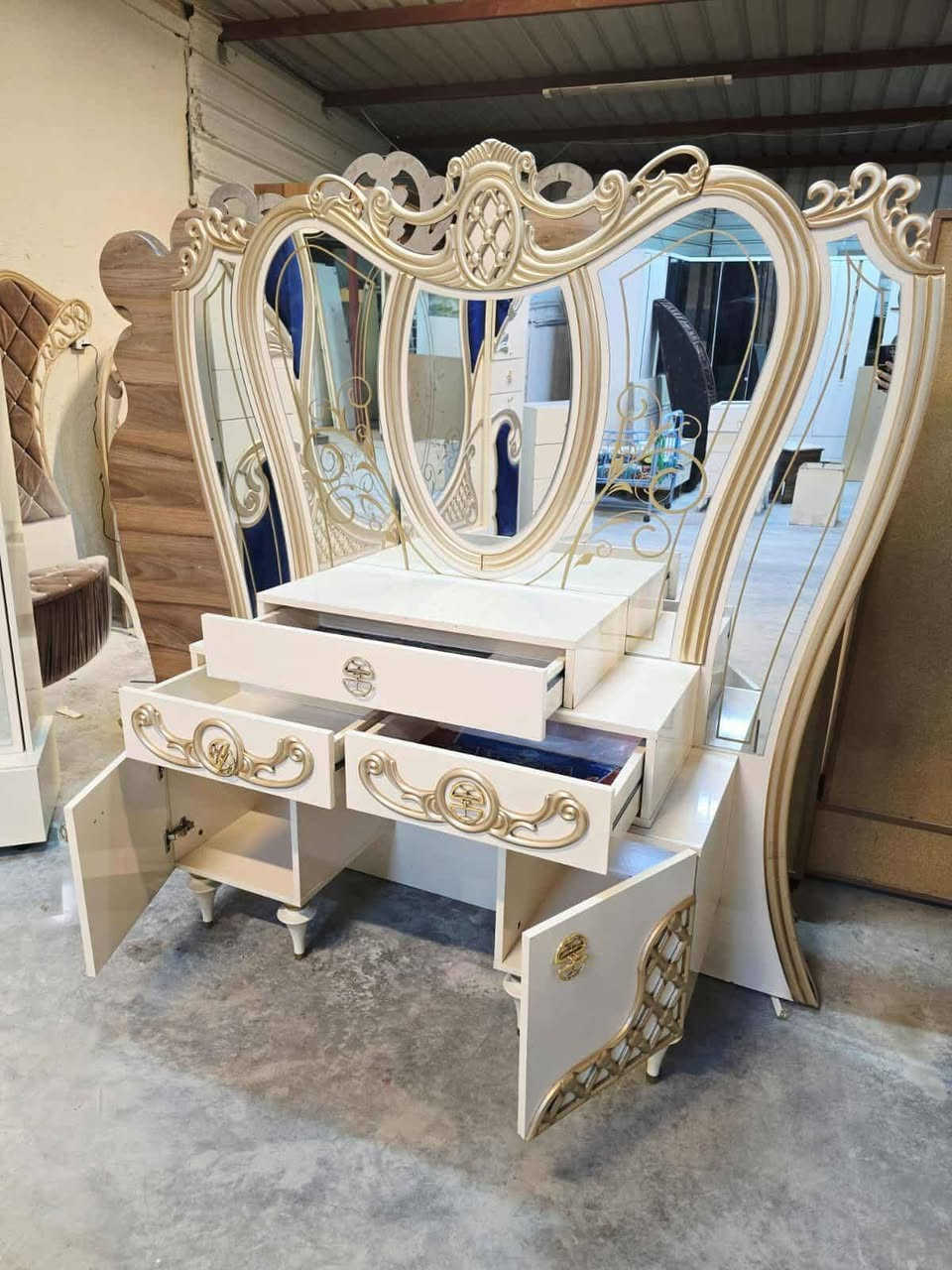 غرفة نوم 
 مستعملة تركيه 
 نضافة 90٪💯
عدد القطع / 9
ضهر/ بلوك
 برغي وجوي حديد 
سعرها / 850 💸

شد ونقل داخل بغداد مجاني🚛
يوجود توصيل محافضات 🚛


**إذا كنت صاحب هذا الإعلان وتريد حذفه لأي سبب، رجاءا أرسل رسالة إلى الدعم الفني**