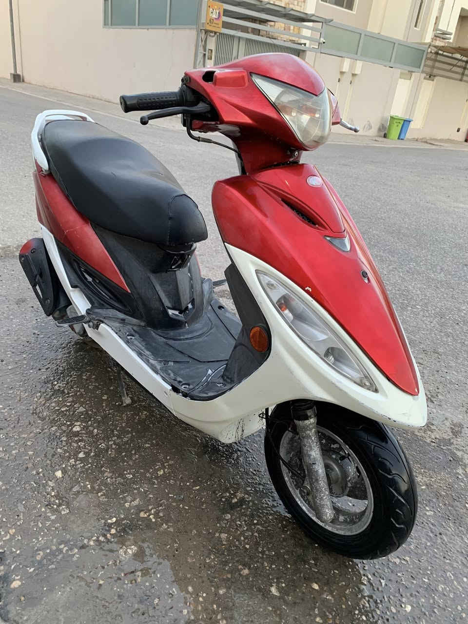 كامكو g4فحل مكينه ما مفتوحه دراجه طياره كلش حلوه بل عافيه عل ياخذه سعره 500بي  مجال لشراي رقمي ***********
