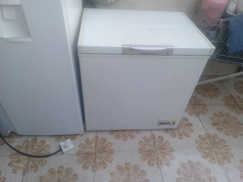 مجمده 12 قدم كونكا شغاله شرط الشغل للبيع للتواصل ***********
*********** واتس واتصال عادي أربيل, العراق
