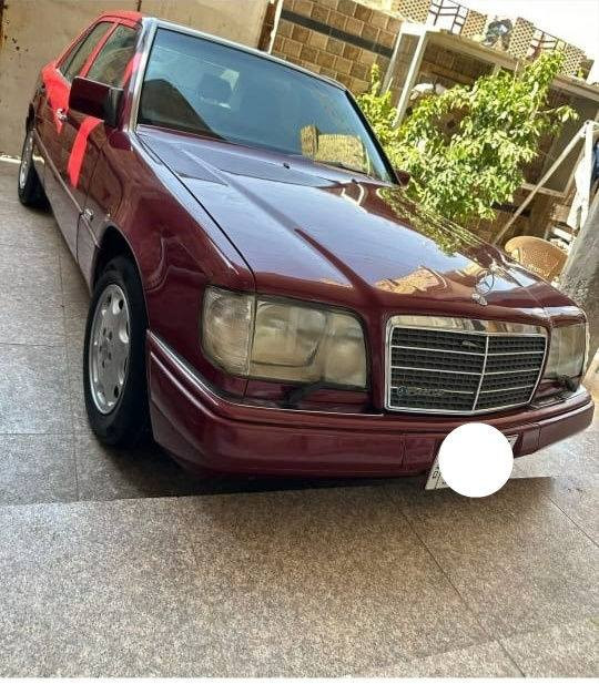 سلام عليكم للبيع سياره مارسيدس دب موديل 1994رقم بغداد سياره جاهزه كشنات كهرباء فتحه تبريد تخم تاير مكينه وكير 3000ففتي
ما بيها كل نقص جاهزه وحلوه كفاله من العيب الشرعي والضربه مكان ذي قار قلعه سكر سعر 67وبيها مجال موبايل***********
