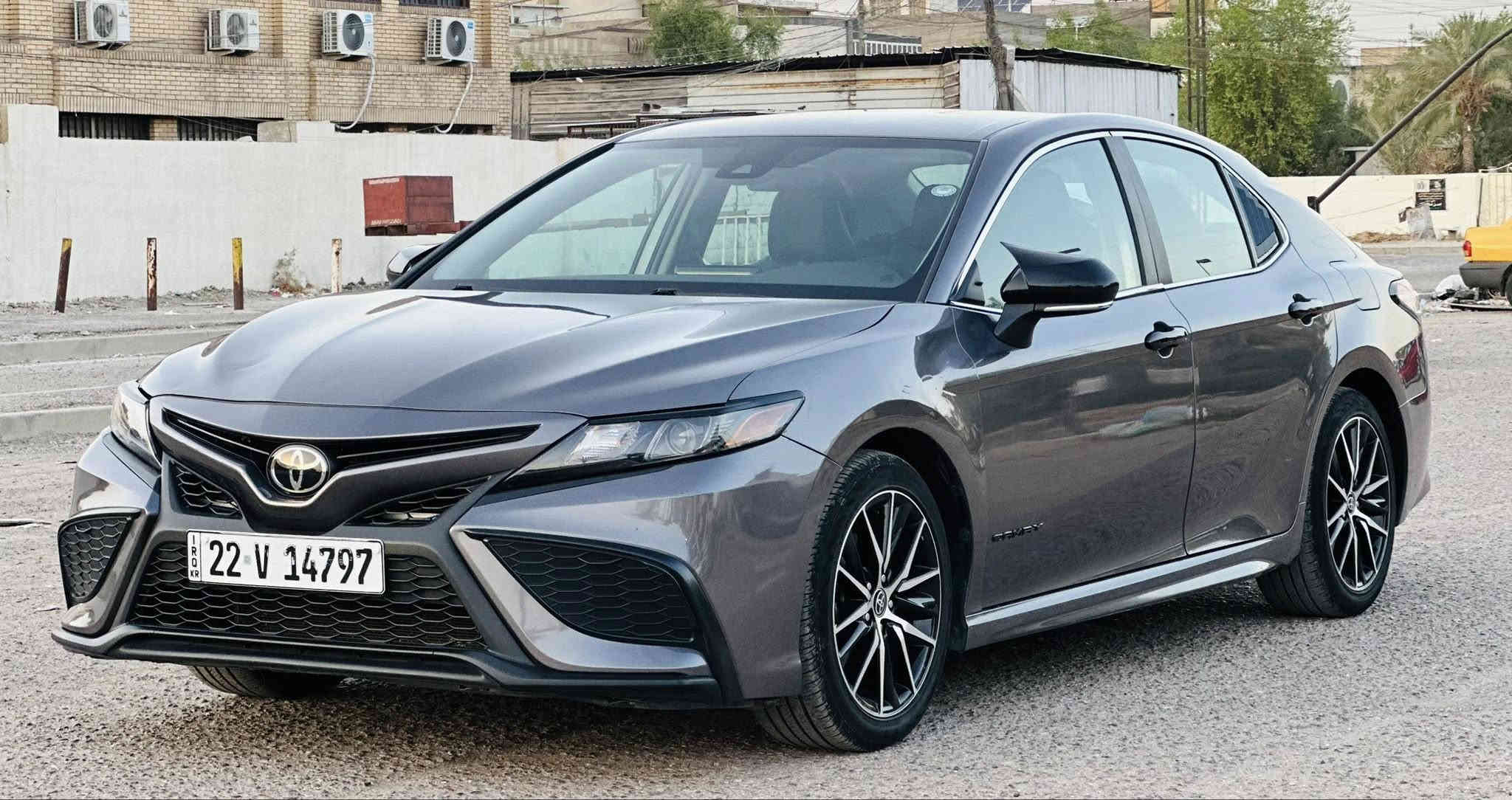 السلام عليكم ( للبيع فقط بدون مراوس )
للاستفسار 077131293 تيوتا كامري موديل (2023)SE السياره جديده دخول  وترقيم جديد رقم اربيل تحويل  ثاني يوم تحويل لون شمباني  لامع ميتاليك
ضرر السياره باب خلفي وربع الباب الامامي ونزال الجاملغ وصور الحدث بالمنشور. قطعه كلير امريكه. 
( السيارة جديده واحلى من الصور )
السيارة جديده جدا 
ملاحضة ✅✅ السيارة بدوووون ايرررررباك 
((حجر البيئة مكفول وبشرط عل فحص))
( المواصفات  )
شاشة جبيرة. 
نضام car play + AUTO ANDROIOD
نضام خرائط وانترنيت 
نضام ABS
كاميرا دوارة
سبايدر خلفي 
اوتو هولد 
كشن كهرباء 
منافذ شحن 
شفتات استيرن 
اشاير بالمري الجانبيه 
كشنات جلد اسود 
دركه جلد اخياط 
تحديد مسار
نضام مانع تصادم 
تبريد شاشه بيانو 
سياقة الكترونية
رادار امامي 
لايتات زنون عدسات عالي وناصي 
جي بي اس 
نضام نورمان ايكو وسبورت 
نضام مانع انزلاق 
لايتات عالي اوتو يشتغل عند الضلام  
محرك 2500 المرغوب
السيارة كلش جديدة زيرو ومكفولة من اي عطل
بعدها بلزكات الشركة وجياسة الشركة ✅✔️
السيارة جديدة جدا واحلى من الصور واي نقص مابيها من كل النواحي 
ارضيات الشركة ربل + الصندوك + كتلوكات الشركة + فلينة وغراض الشركة كلهن موجودات 
مكاني بغداد شارع فلسطين واتساب ***********
