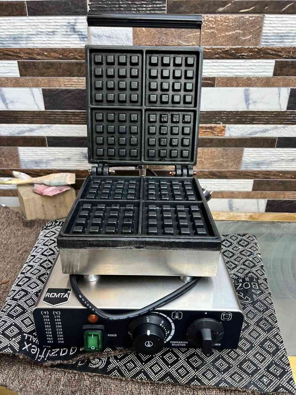 جهاز تحضير وافل ريمتا تركي بعد بي ضمان 11 شهر لـ أهل المصلحه الجهاز ما مشتغل عشرين قطعه اقل رايدة بـ 200 الف مكاني ناصرية


**إذا كنت صاحب هذا الإعلان وتريد حذفه لأي سبب، رجاءا أرسل رسالة إلى الدعم الفني**