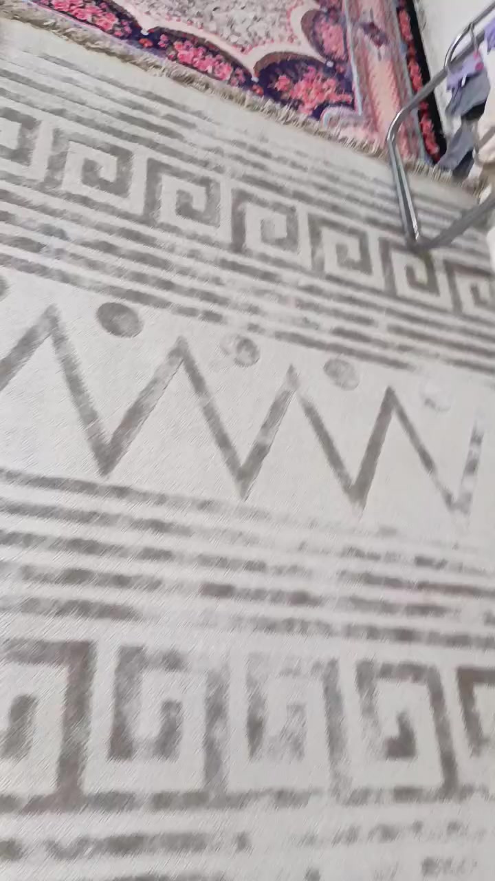 زوليه بوهيمي درجه اولى نوع مودرن ماكس سعر 225 جديده قياس 3في 4 قياس حقيقي


**إذا كنت صاحب هذا الإعلان وتريد حذفه لأي سبب، رجاءا أرسل رسالة إلى الدعم الفني**