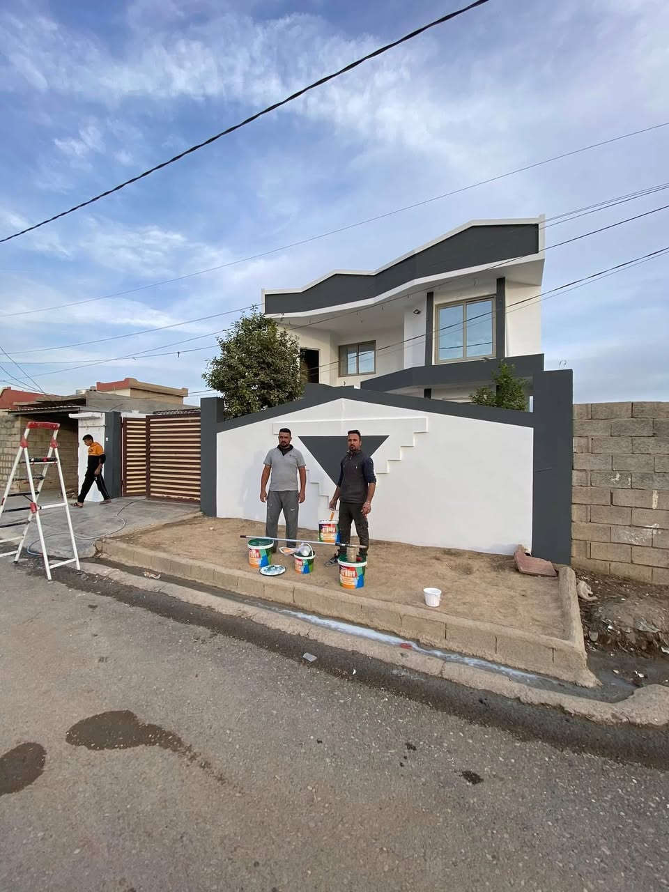 اعمالنا ديكورات جبس بورد مغربي ديكورات صبغ داخل وخارج 
ترميم بيوت قديمه *********** 
مكتب ديكورات صالح نقاش حي عسكري قرب ساحه بلوكً
