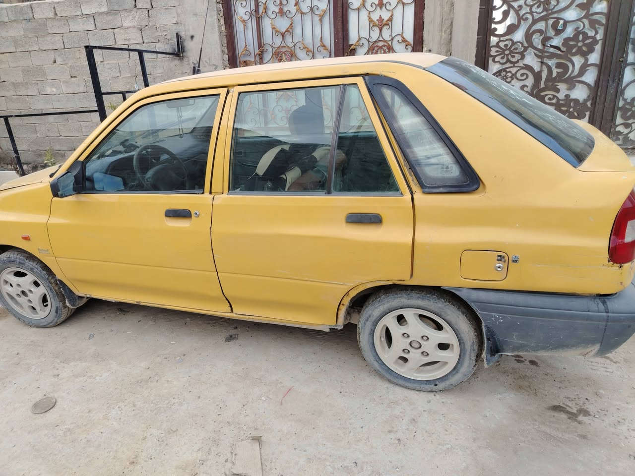 سايبه جلاق للبيع سعرهه مليونين 
مديل ١١ كوم حديد ***********
مكانهه نجف،
