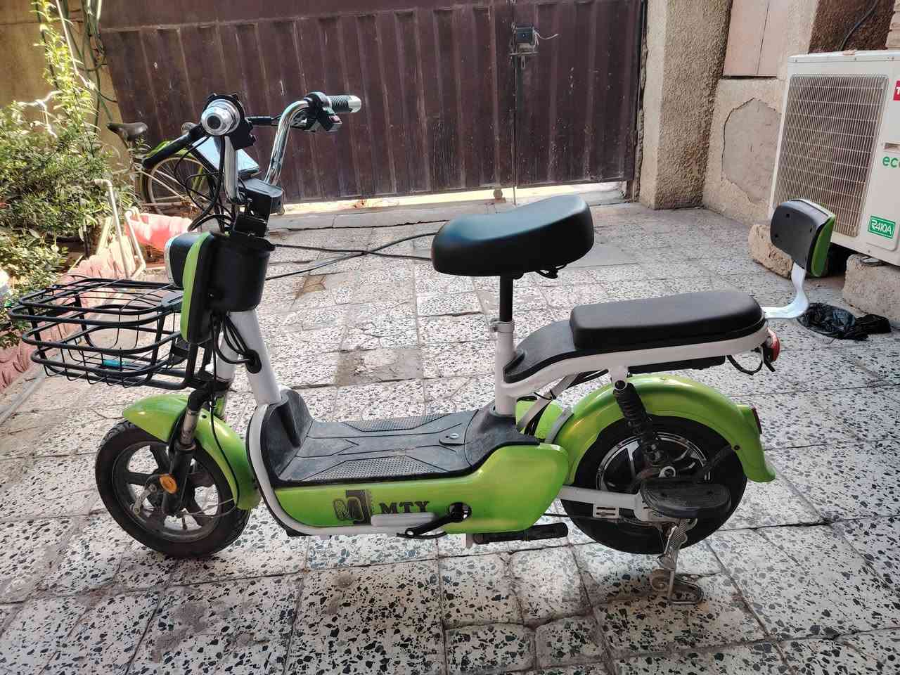 سلام عليكم
دراجة شحن نوع mty
بعدهة جديدة من كل النواحي
للبيع او مراوس حسب القناعة
*********** فقط واتساب متواجد
السعر 325 وبيهة مجال
