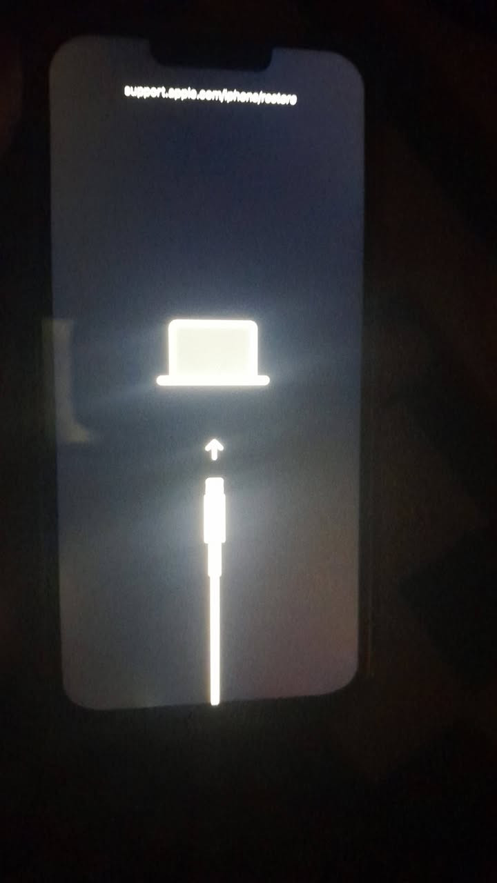 سلام عليكم ايفون ١٣ برو ماكس وكع مني وهيج طلعلي واحد كالي تصليحه ب٥٠الف واني عفته واريد ابيعه عل وضعيته ب٢٥٠قفل مبدل شاشه وبطاريه للبيع او مراوس بايفون فقط رقمي *********** مكاني بغداد
