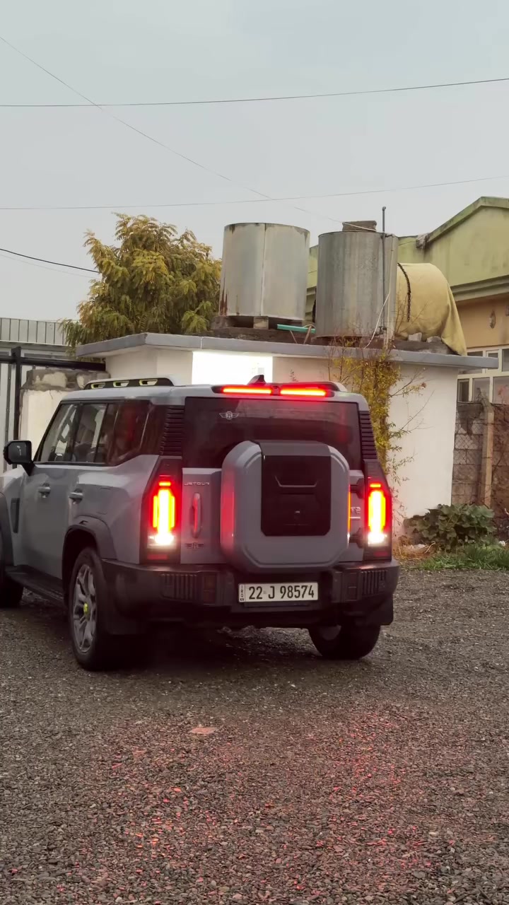 🚘🔥 للبيع | جيتور T2 2025 – Luxury – ماشيه 24  الف رقم اربیل باسمی
وكالة هارلم ضمان 8 سنوات  • فول مواصفات
المحرك والأداء:
⚡ محرك تيربو 2.0L — قوة 254 حصان
⚡ قير DCT من 7 سرعات
⚡ دفع رباعي متطور BorgWarner
⛽ استهلاك 8.8 لتر / 100 كم
المواصفات البارزة:
🌅 فتحة بانوراما 1.1م
🛞 رنكات 20 إنچ
🎒 صندوق خلفي شفط
✨ شريط الإضاءة الأمامي بشعار Jetour
🎥 كاميرات محيطية 540°
🛡️ حساسات أمامية + خلفية
🚨 رادار تفاعلي + قيادة شبه ذاتية
⚠️ كبح تلقائي + نقطة عمياء
↔️ تحذير مغادرة المسار + البقاء بالمسار
الداخلية والتقنيات:
📺 شاشة وسطية 15.6 إنچ
🔵 شاشة عدادات 10.25 إنچ
🔊 نظام صوتي Sony 12 سماعة
📱 أبل كاربلاي & أندرويد أوتو لاسلكي
❄️🔥 مقاعد أمامية كهربائية — تبريد + تسخين
🪑 جلد + كنتارا مع ذاكرة 3 وضعيات
🥶 ثلاجة بالكونسول
🌈 إنارة محيطية + عتب مضيء
🔋 شاحن لاسلكي سريع
🪟 زجاج مزدوج + تقليل ضجيج
🔐 دخول ذكي + تشغيل عن بعد
🌫 فلتر PM2.5 + N95
السلامة والقيادة:
⛰️ نزول وصعود منحدرات
🅿️ Autohold
🛞 مراقبة ضغط الإطارات
⛈️ ماسحات مع حساس مطر
🛡️ 6 وسائد هوائية
🚶‍♂️ دوسات جانبية
السيارة جاهزة للتسليم.
بيه درع حديد امامي 
السعر 260$
مكان سياره قضاء سوران اربيل
***********
***********
