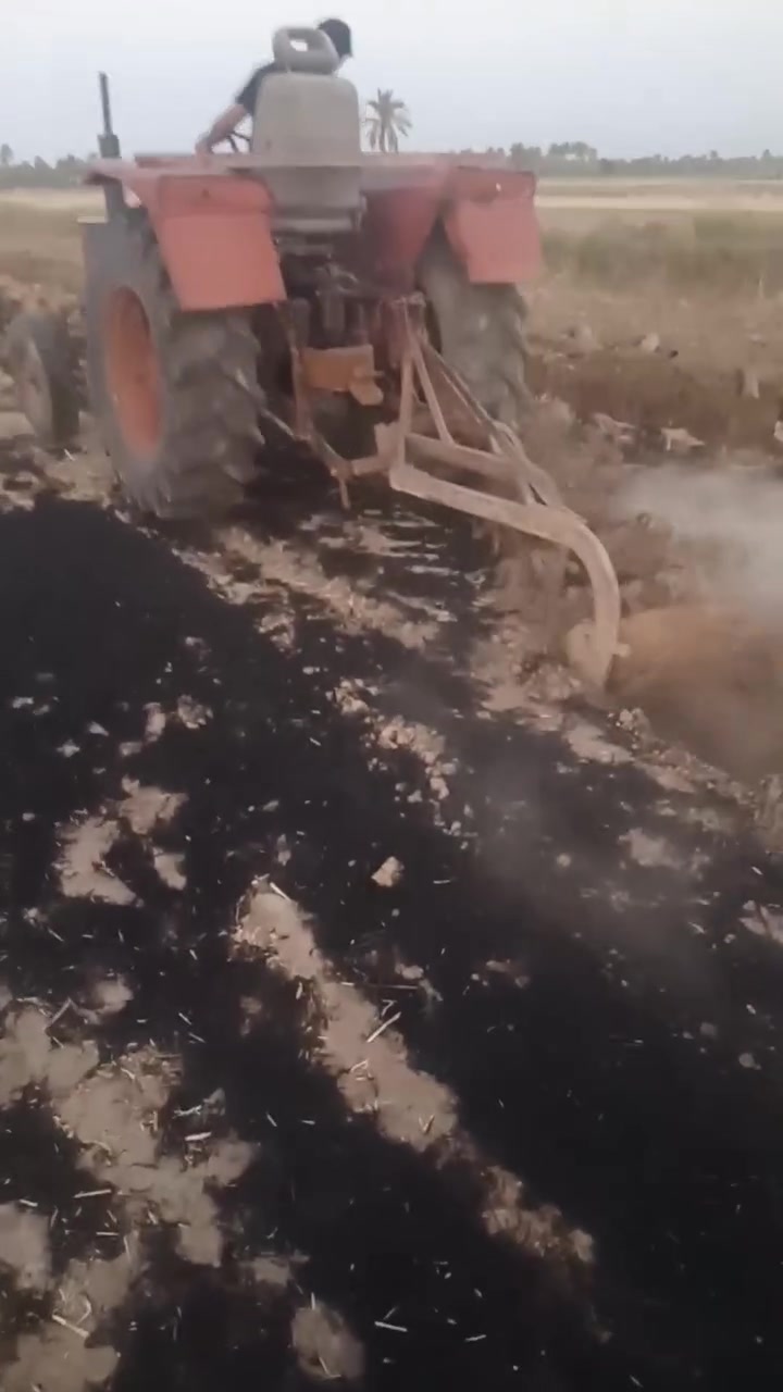عنتر للبيع موديل ٨٥ بدون مكفوله محرك وكير وكسنات وهودرليك جاهزه للكراب للاستفسار رقم راعيها ***********

