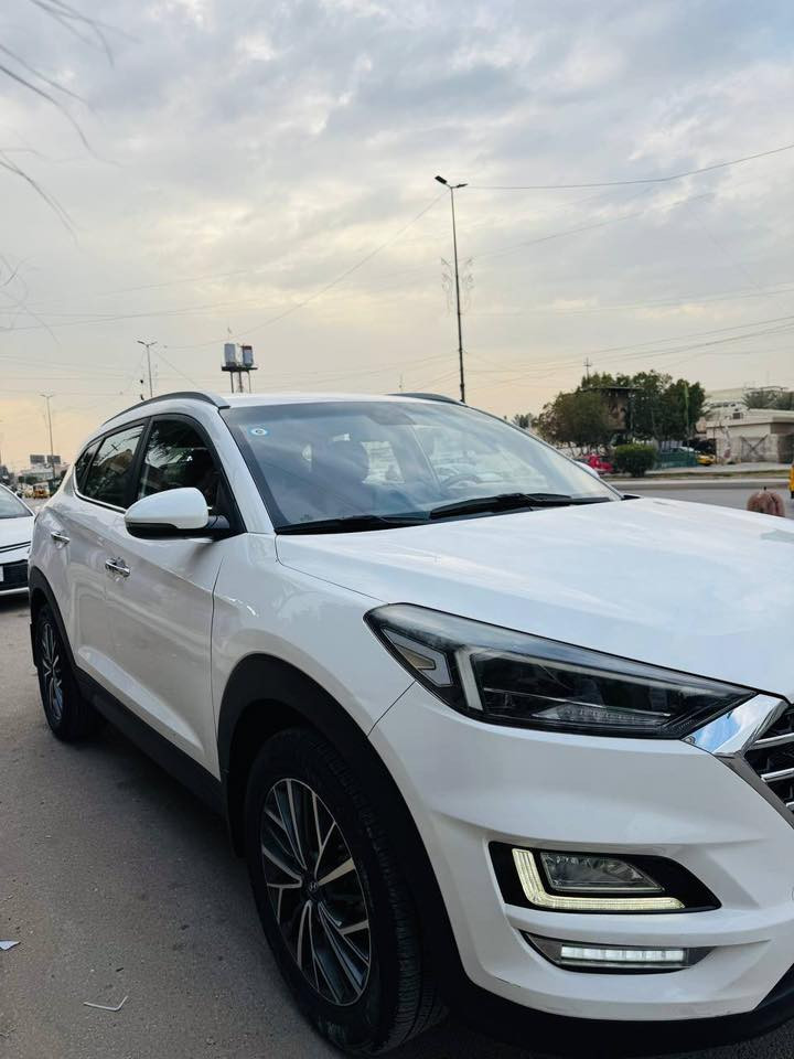 السلام عليكم توسان 2020 خليجي فول عدا البانوراما رقم بغداد بأسمي ماشيه 90
كفاله عامه من الضربه والصبغ والتبديل 
مكينه كير ع وضع الشركه تخم تاير جديد
بصمه لايت 5 عدسات 
كشنات جلد لونين + 2 كهرباء
شاشه كامره حساس تبريد قطعتين
بغداد زيونه للاستفسار   ‭ ***********
