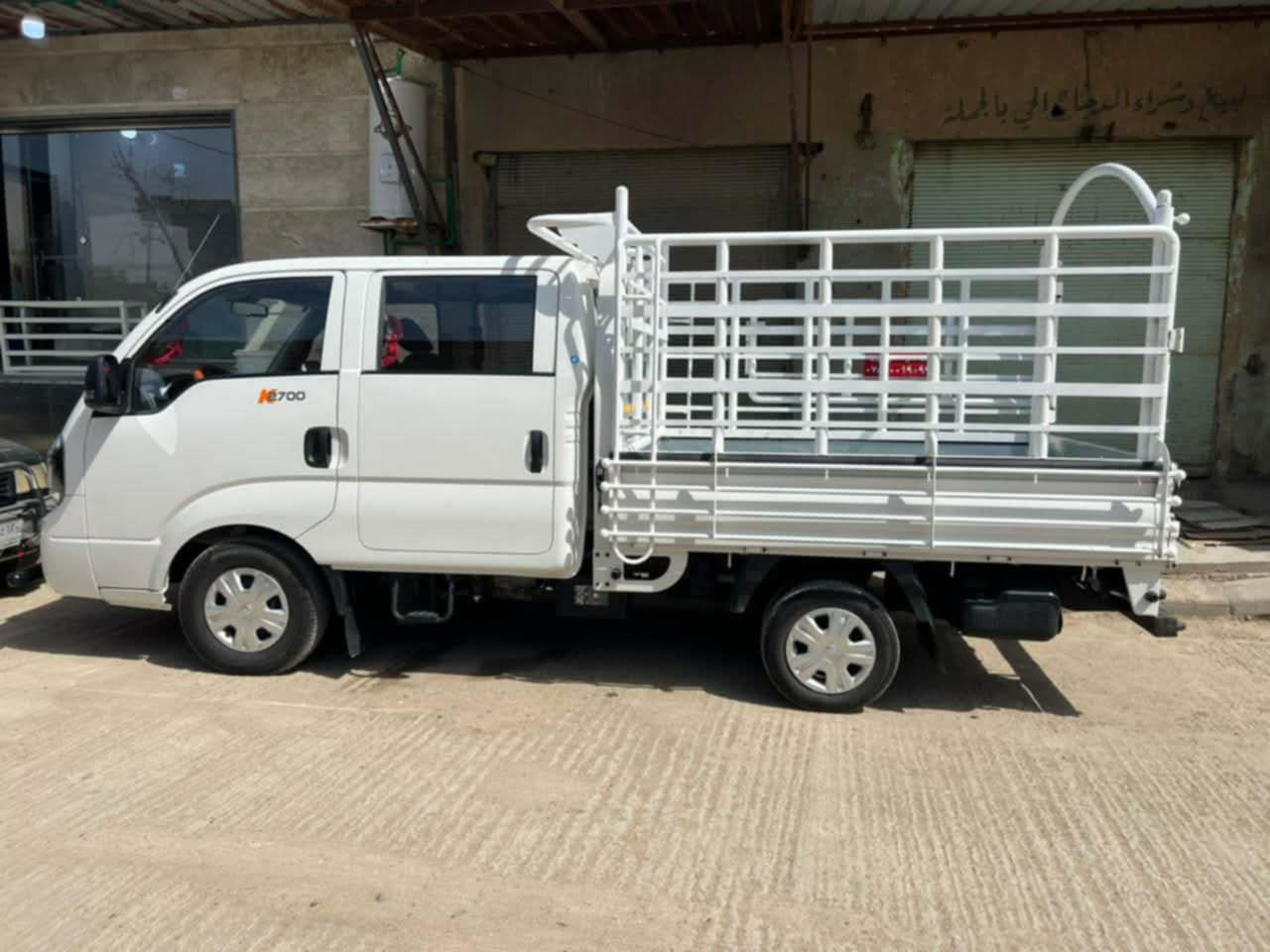 للبيع سيارة كية بنكو دبل قمارة موديل 2025 سيارة زيرو ماشية 3000المكان واسط قضاء الصويرة السيارة خير من الله     السعر 187.   اتصل وتدلل ***********
